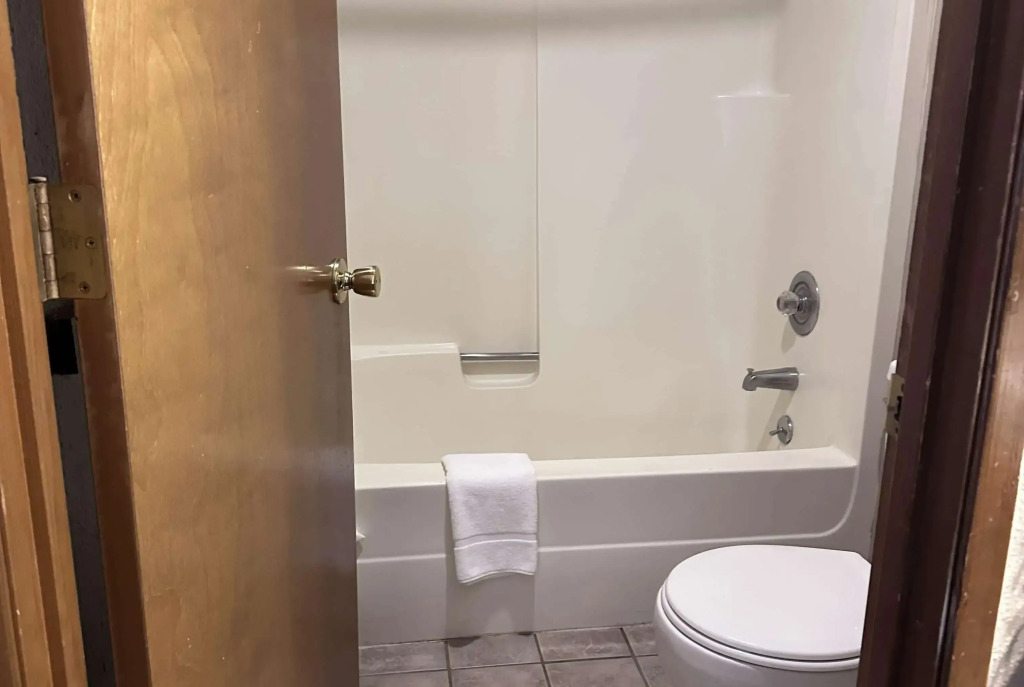 Super 8 by Wyndham Vancouver East