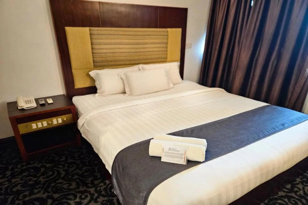 Greenleaf Hotel