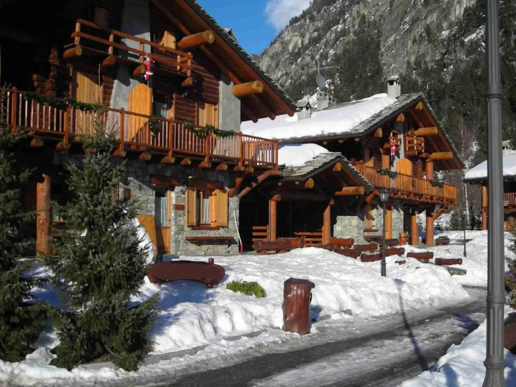 Chalet in Antey-saint-andre With Mountain Views