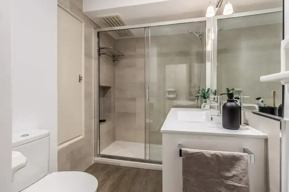 Real - 3 Bedroom and Terrace in Almagro
