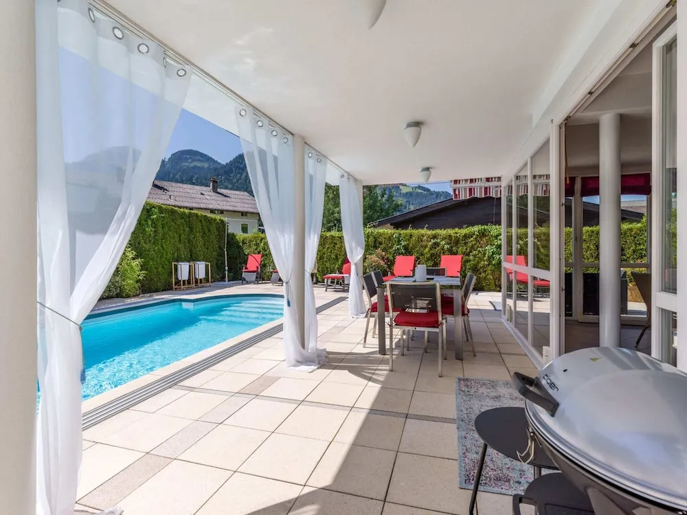 Holiday Flat in the Centre of Soll With Pool