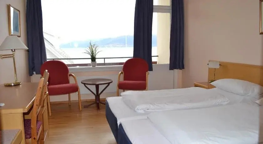 Midtnes Hotel
