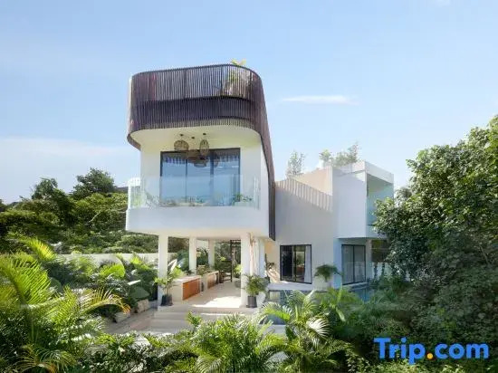 Luxury 5BR River Villa