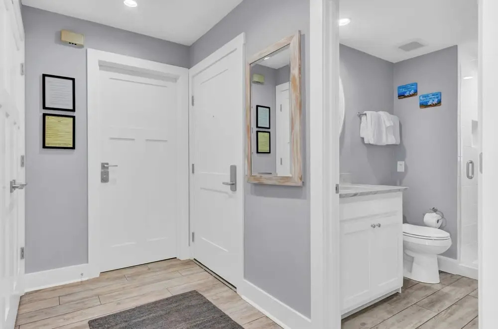 518 Seascape Waterfront Views + Community Pool