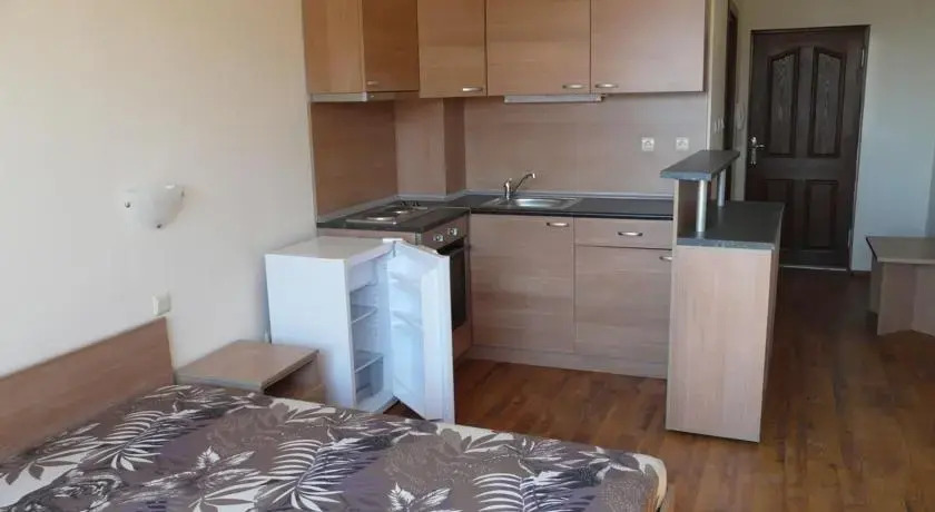 Sea-N-Sun Apartments