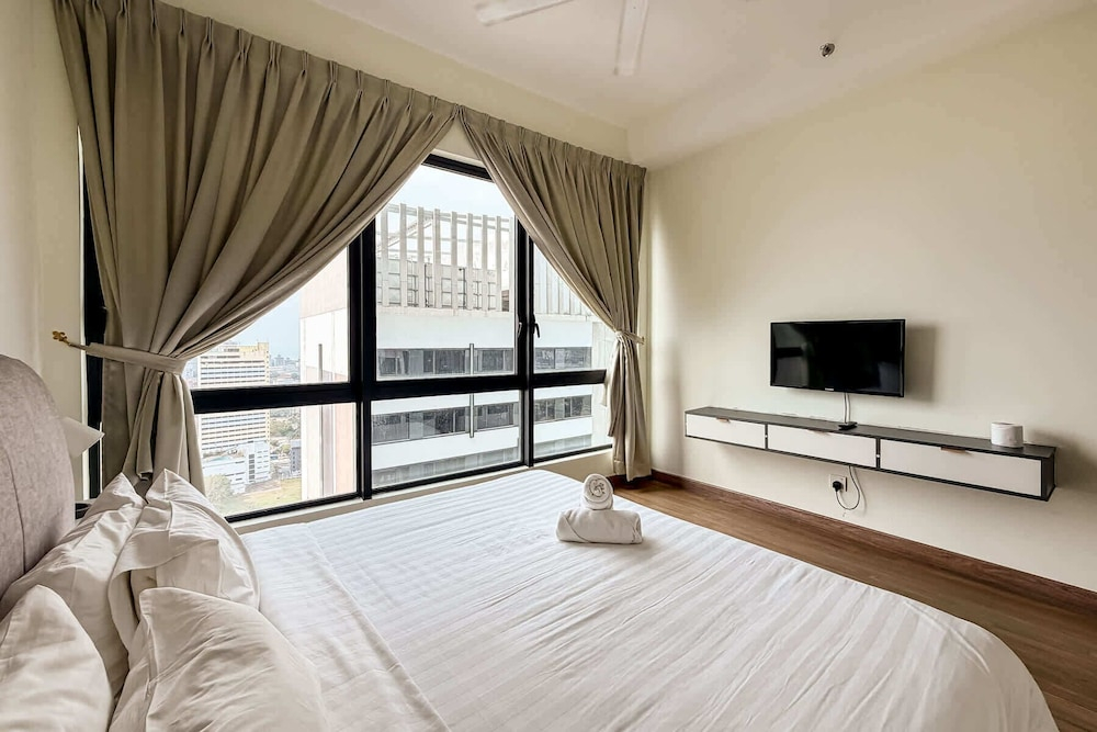 Stylish Duplex Loft Pool Near Jonker St Melaka