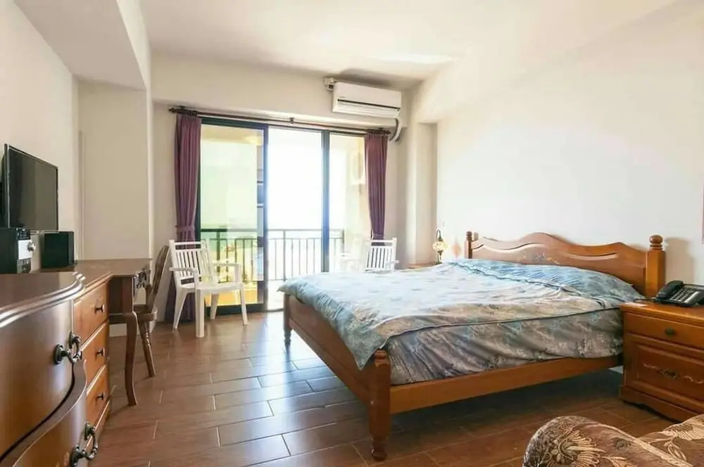 Longman Villa