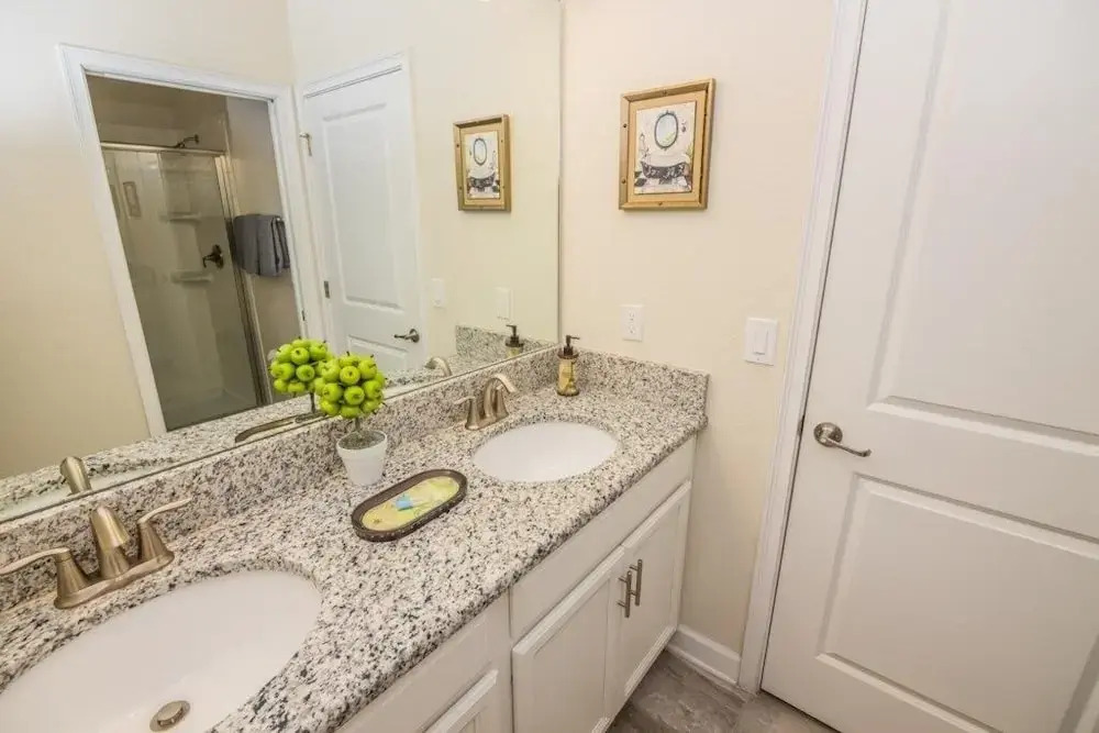 H2u - Little Mermaid - Sl3067 5 Bedroom Townhouse