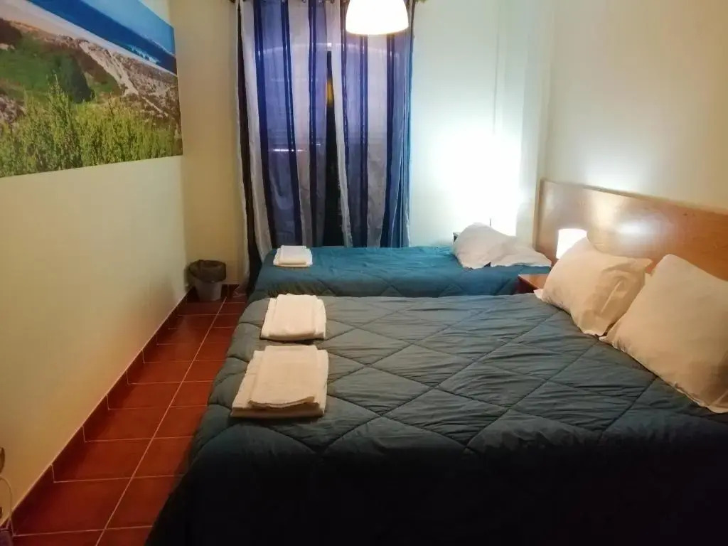 Supertubos Beach Hostel