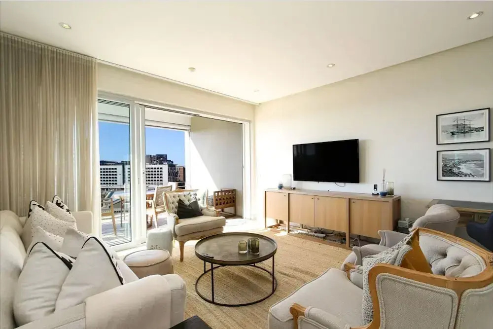 Canal View Two Bedroom Luxury Apartment - 507