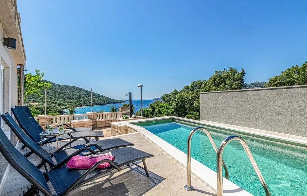 Awesome Apartment in Zrnovo With Outdoor Swimming Pool, Wifi and 3 Bedrooms