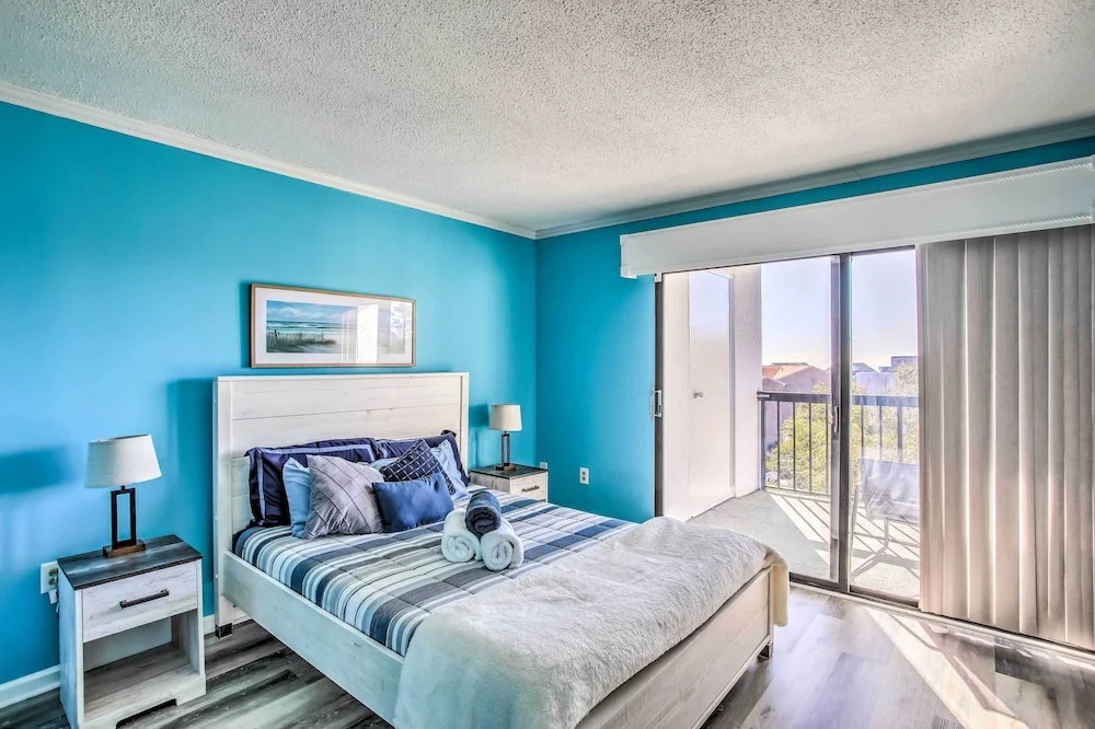 Pool Access: Family-friendly Myrtle Beach Condo