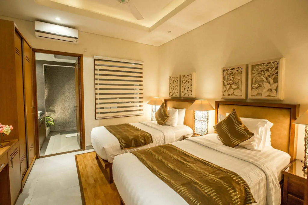 Villa Seriska Dua Sanur, Spacious 4BR Private Pool Villa with Private Cook, Spa & Tour