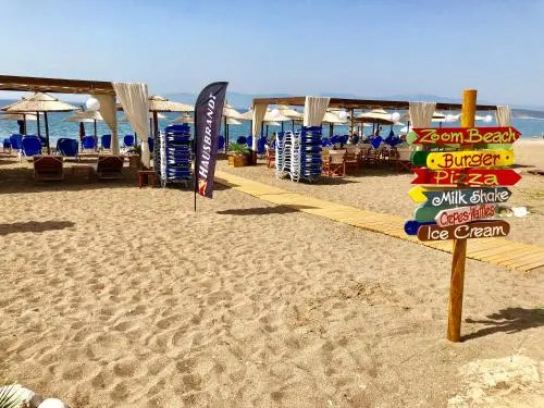 Zoom Beach Hotel