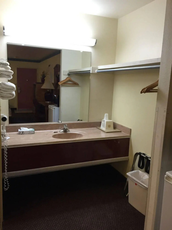 Motel 6 Wichita KS South I35