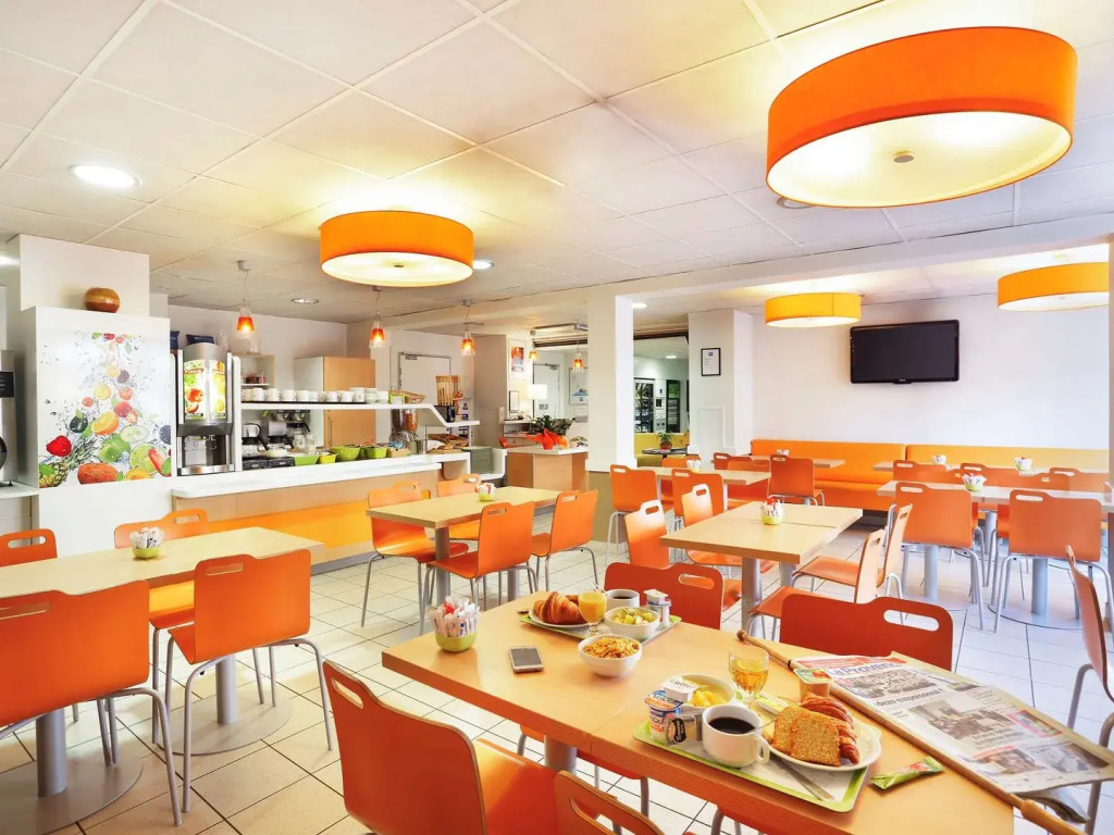 First Inn Hotel