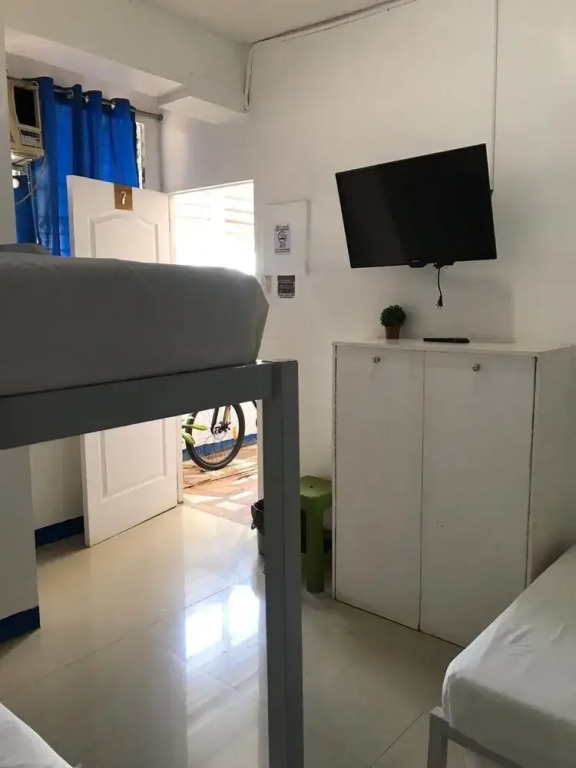 University Condotel by Oyo Rooms