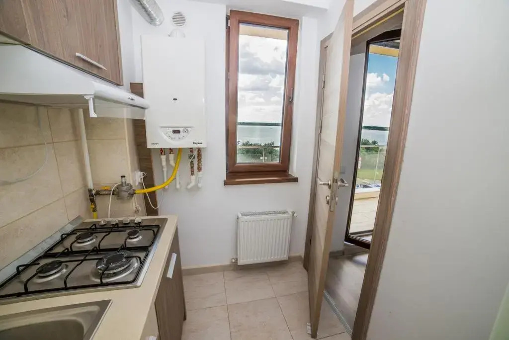Summerland Sea View Apartment