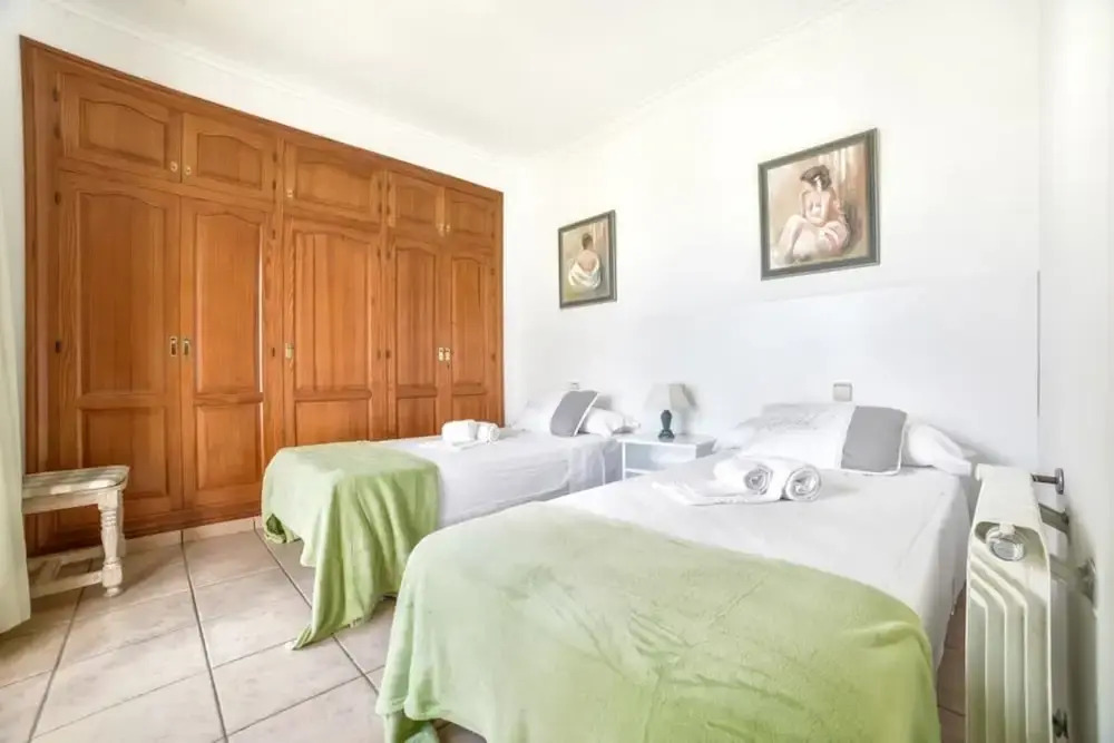 Villa - 6 Bedrooms with Pool and WiFi - 106408