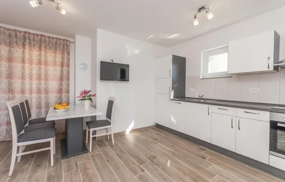 Beautiful Apartment in Biograd na Moru With 1 Bedrooms, Wifi and Outdoor Swimming Pool