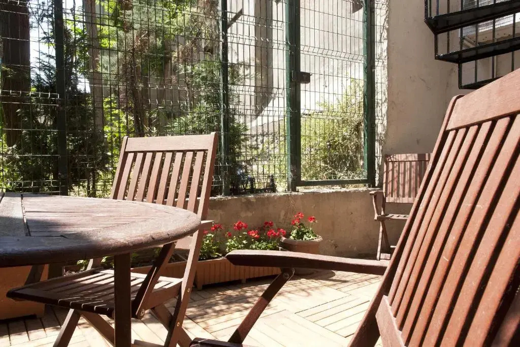 Aslan Apartments
