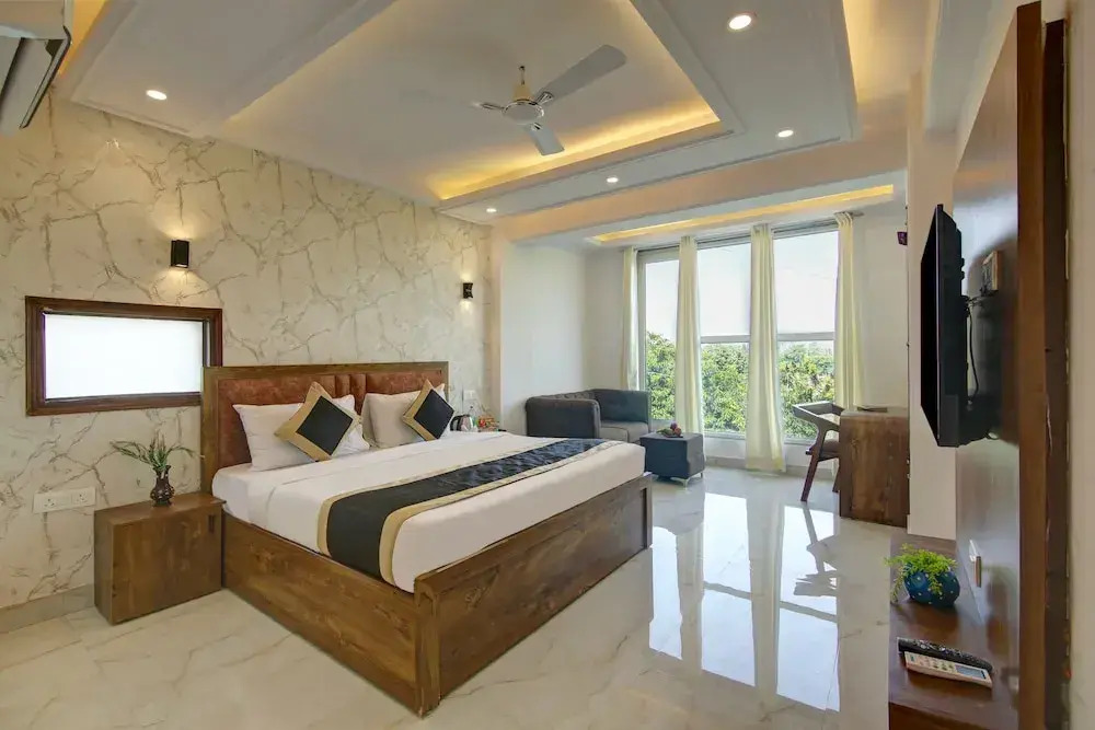 Hotel Emporio Grand