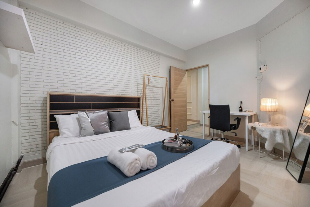 FunnD Mrt lat phrao 5Beds NetflixYouTube