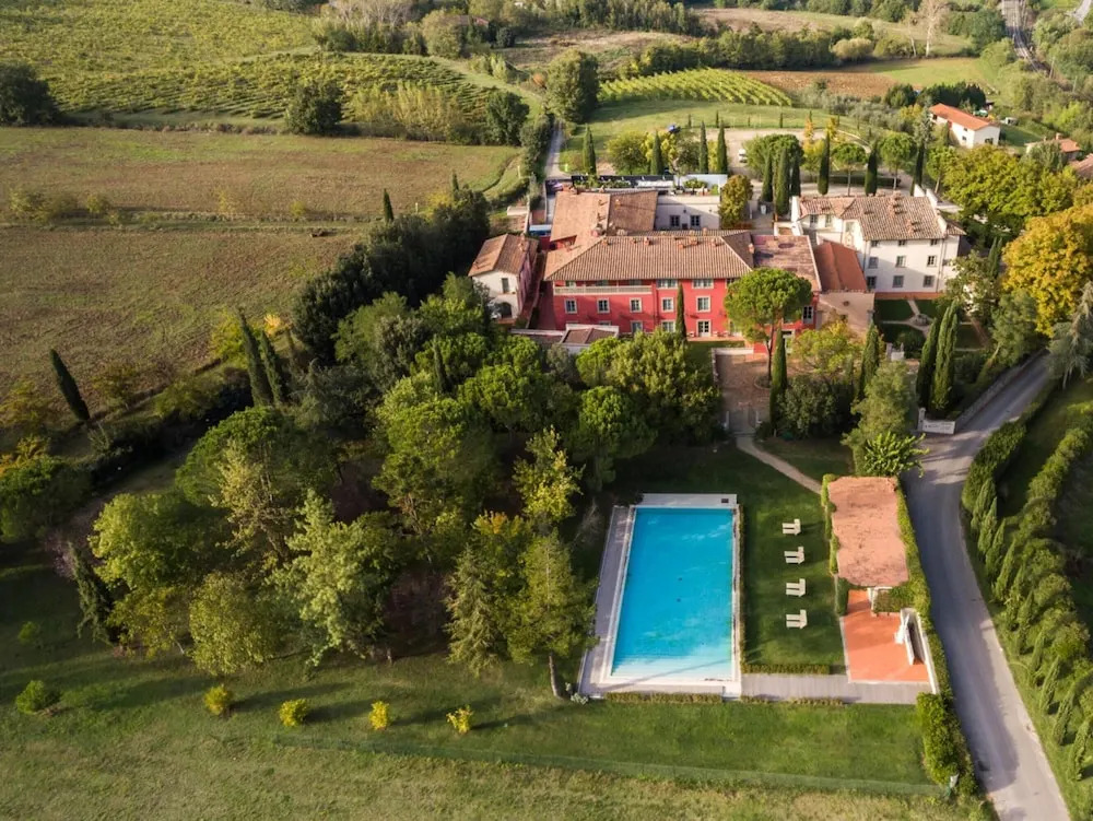 Palagio 22 in Chianti With Shared Pool
