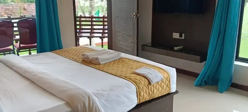 Goldfield Club & Lake Resort, Kumarakom
