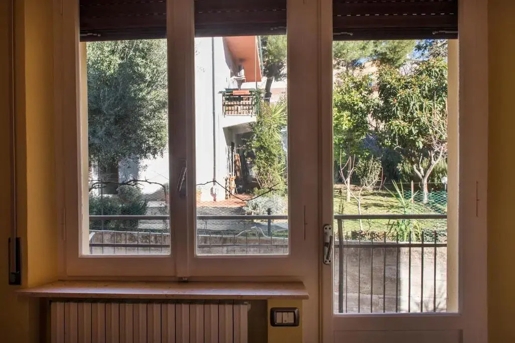 S34 - Sirolo, Quadrilocale in Centro Arredato Con Gusto