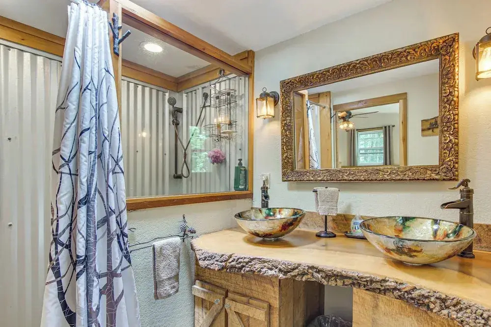 20-acre Cabin w/ Pond: 6 Mi to River Arts District