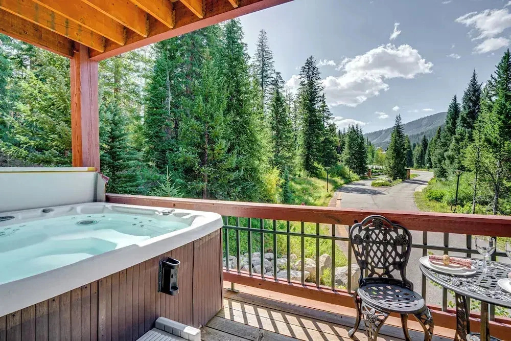 Gem in Old Town Winter Park: Walk to Ski Lifts