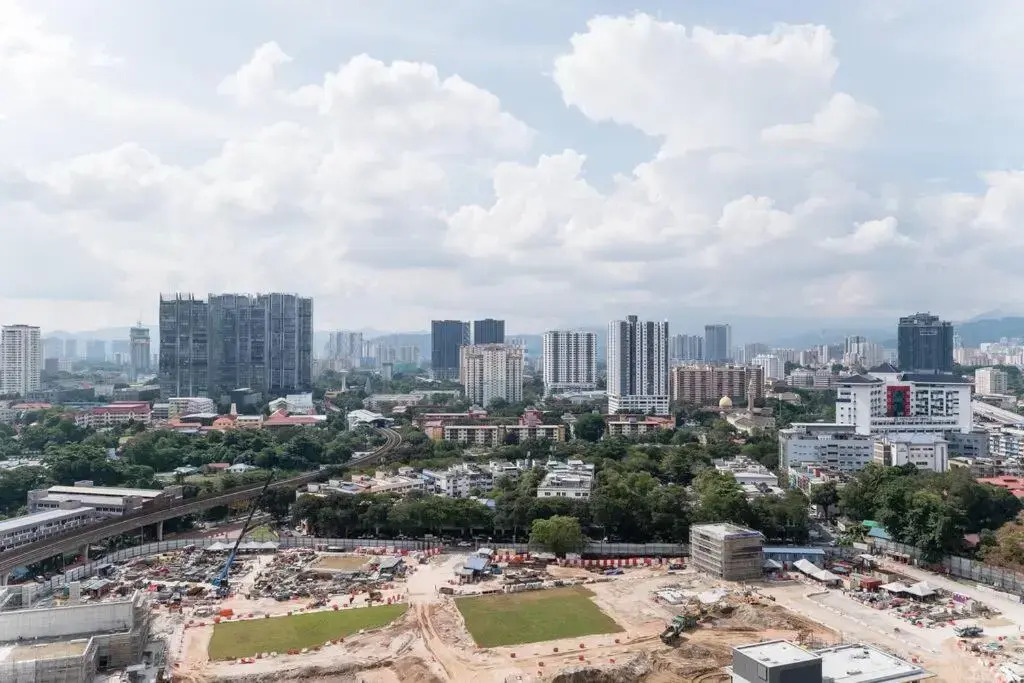 TR Residence Lovely 3 BR unit 6pax next to Titiwangsa LRT