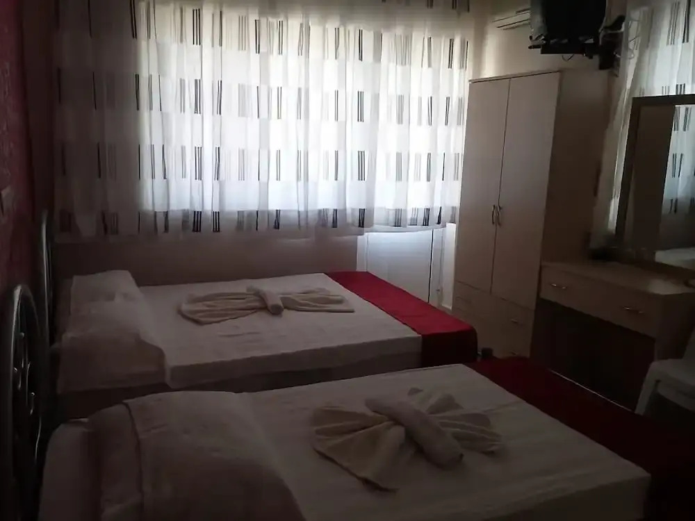Uc Mevsim Otel