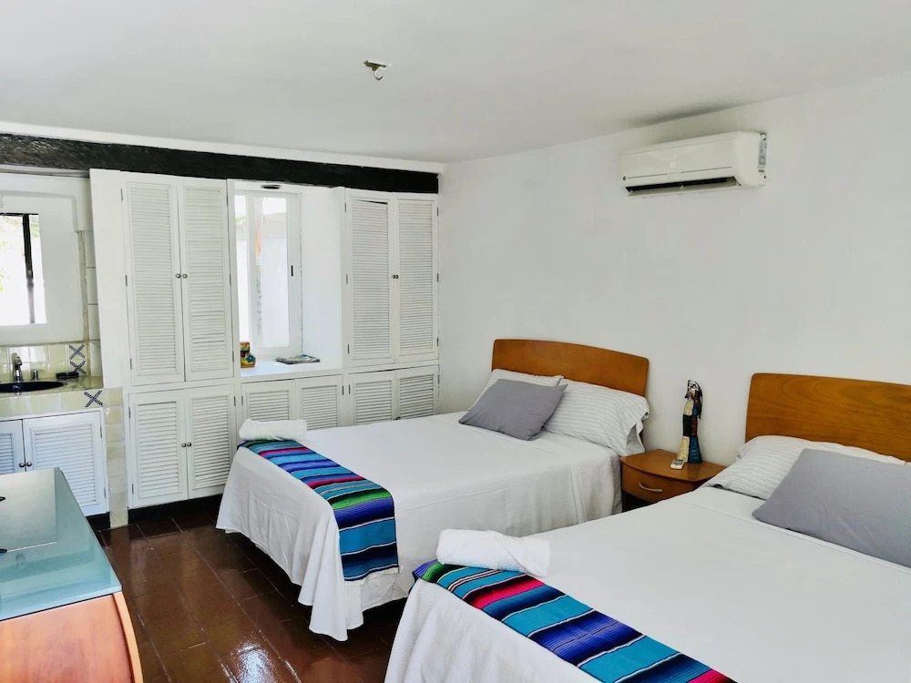 Mango Rooms