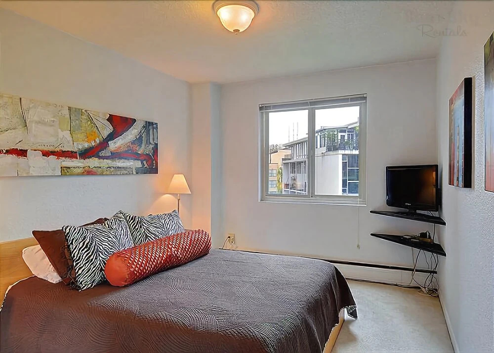 Elektra Hillside Flat - Two Bedroom Condominium