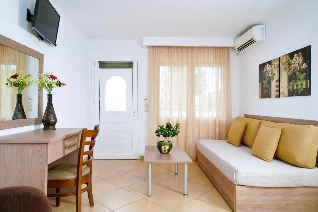 Antigone Hotel