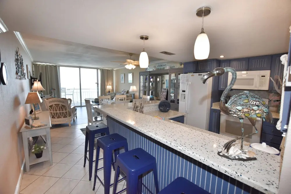0801 Waters Edge Resort 3 Bedroom Condo by RedAwning