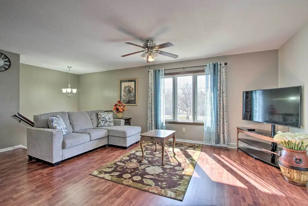 Charming Rochester Home, 4 Mi to Mayo Clinic!