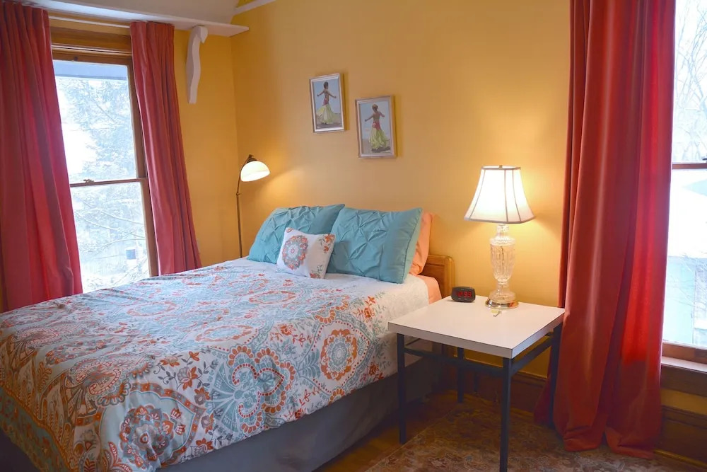 Art and Lodging