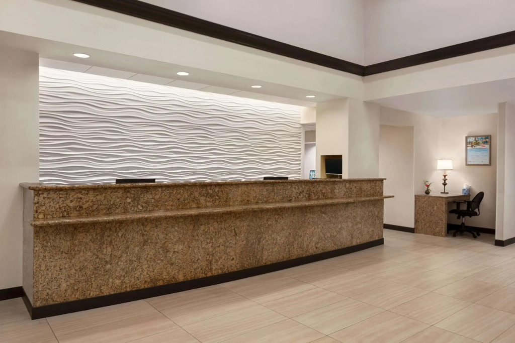 Ramada by Wyndham Suites Orlando Airport- Free Airport Shuttle