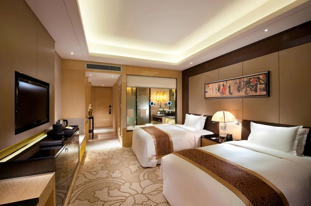 Hilton Xian City Wall