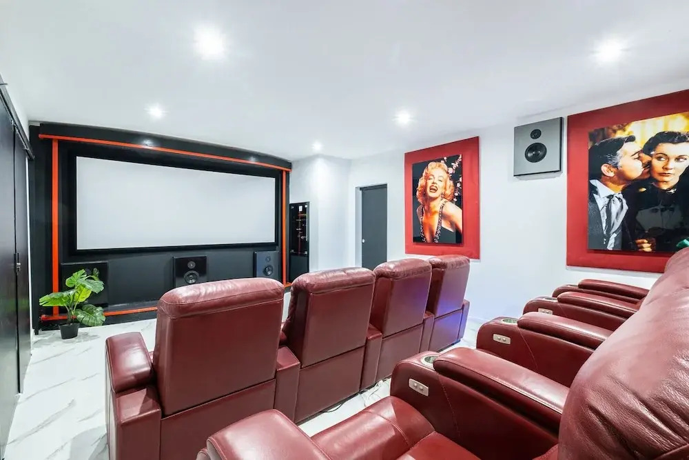 Villa Avalon - Jacuzzi, Cinema e Piscina Aquecível em Armação de Pêra