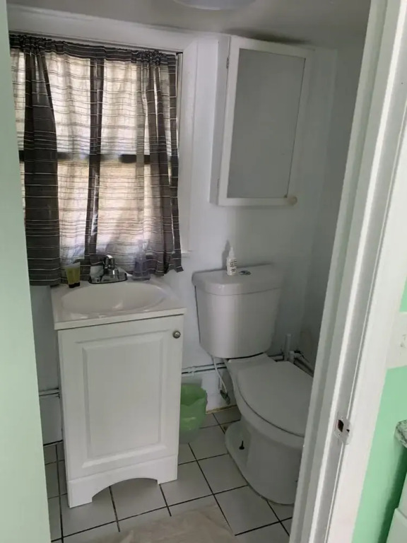 The Boat House - Water Front, Wifi, Pet Friendly 1 Bedroom Home by RedAwning