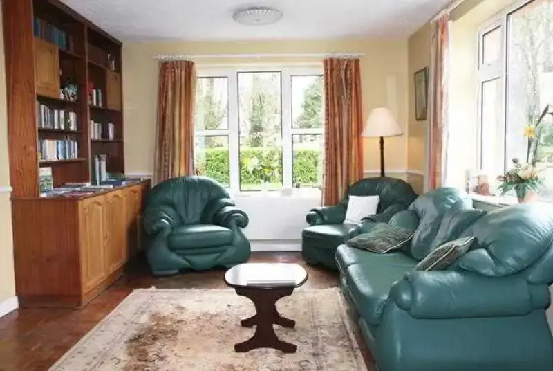 Macliam Lodge Guesthouse