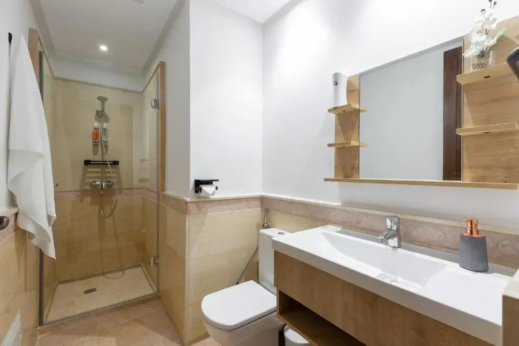 Luxury 3 bedrooms apartment with pool 100MBs wifi