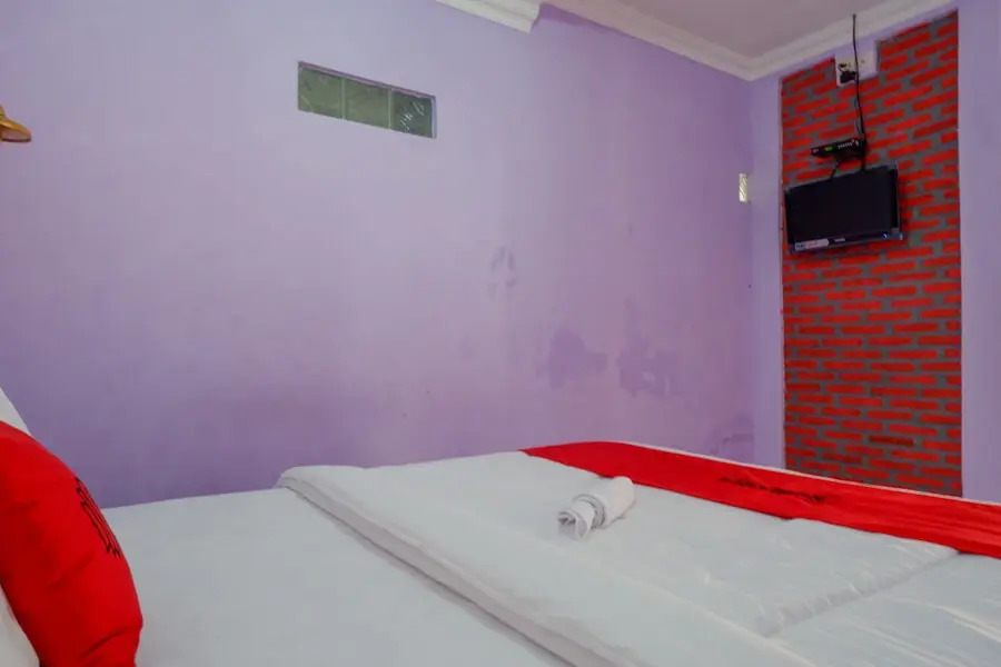 RedDoorz near Goa Jatijajar 2