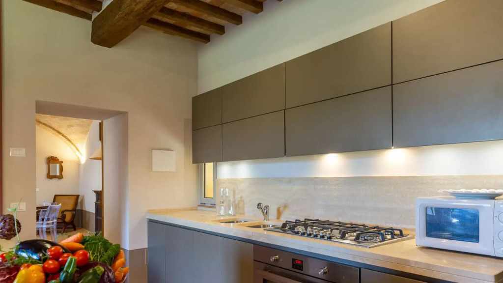 Thermal water and relaxation in Val D'Orcia-Podere La Piscina