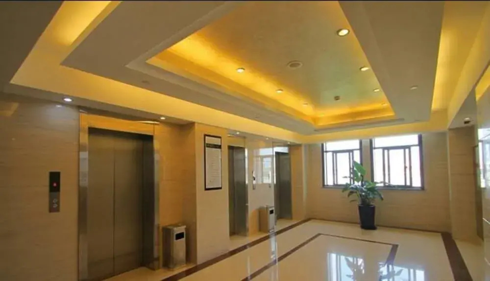 Shine Apartment