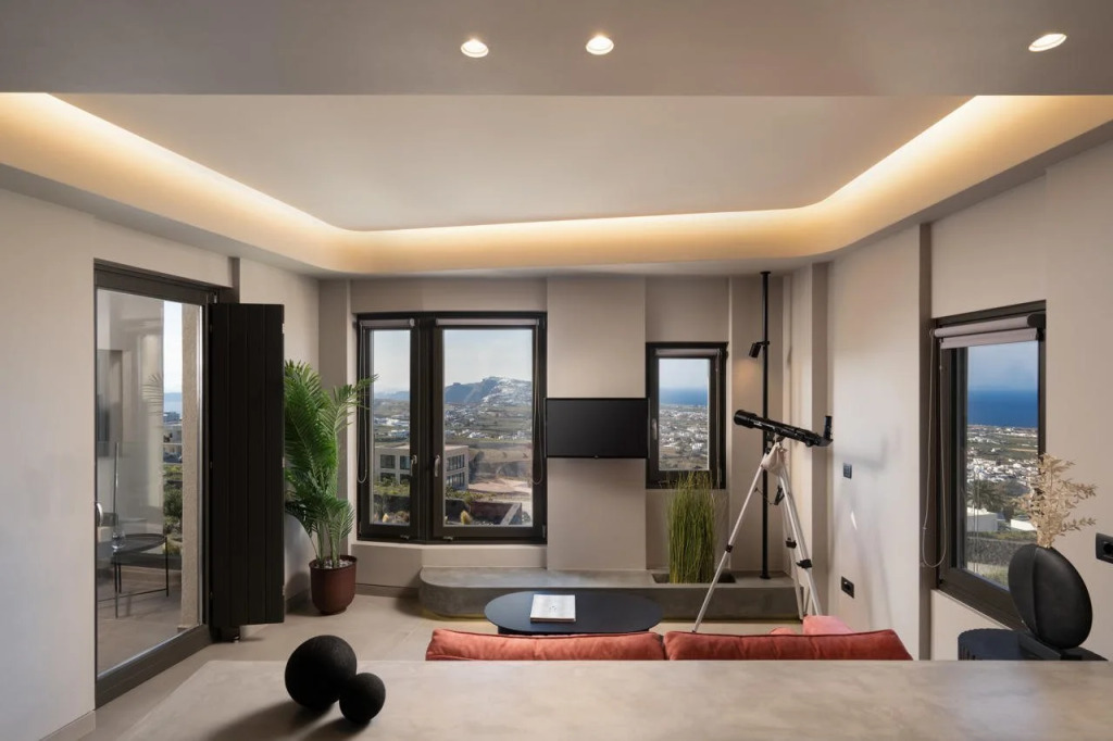 Apikia Santorini Suites - Adults Only